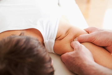 Donuk Omuz Egzersizleri Nedir ve Nasıl Yapılır? Donuk Omuz Egzersizleri Nedir ve Nasıl Yapılır?